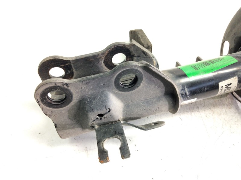 Recambio de amortiguador delantero derecho para mazda cx-5 2.0 cat referencia OEM IAM 70219715  