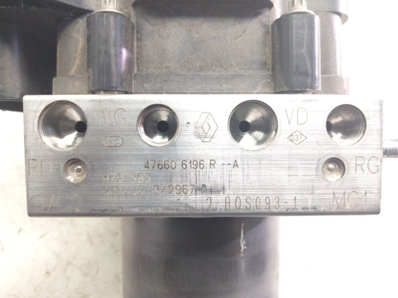 Recambio de abs para renault arkana e-tech 1.6 hybrid referencia OEM IAM 476606196R  