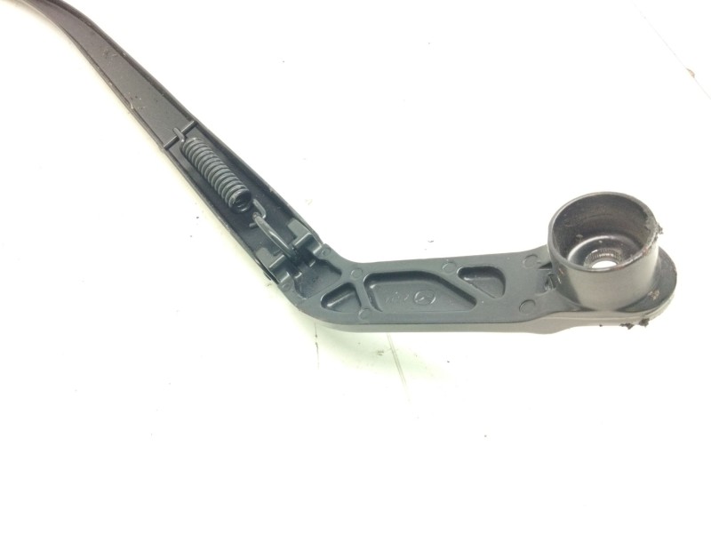 Recambio de brazo limpia delantero derecho para mazda cx-5 2.0 cat referencia OEM IAM   