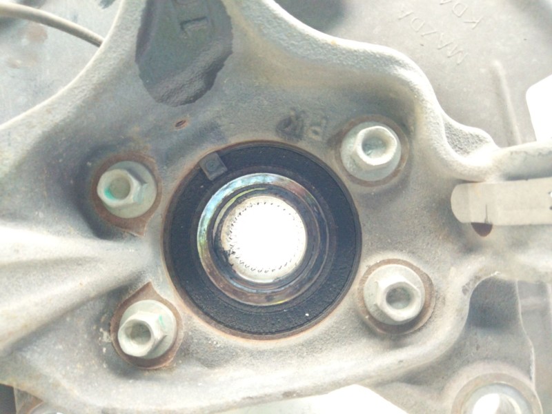 Recambio de mangueta delantera derecha para mazda cx-5 2.0 cat referencia OEM IAM 1C52R  