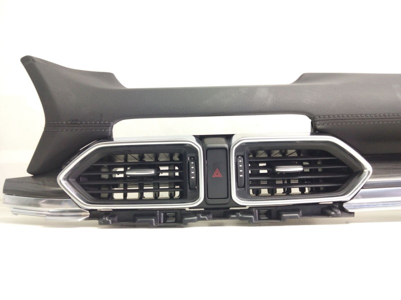 Recambio de aireador central para mazda cx-5 2.0 cat referencia OEM IAM 201801110345  