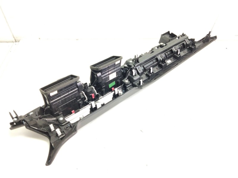 Recambio de aireador central para mazda cx-5 2.0 cat referencia OEM IAM 201801110345  