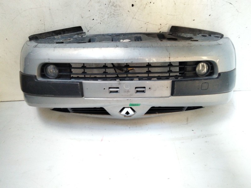 Recambio de paragolpes delantero para renault megane ii classic berlina confort authentique referencia OEM IAM   