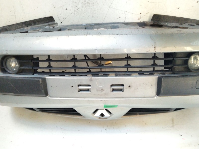 Recambio de paragolpes delantero para renault megane ii classic berlina confort authentique referencia OEM IAM   