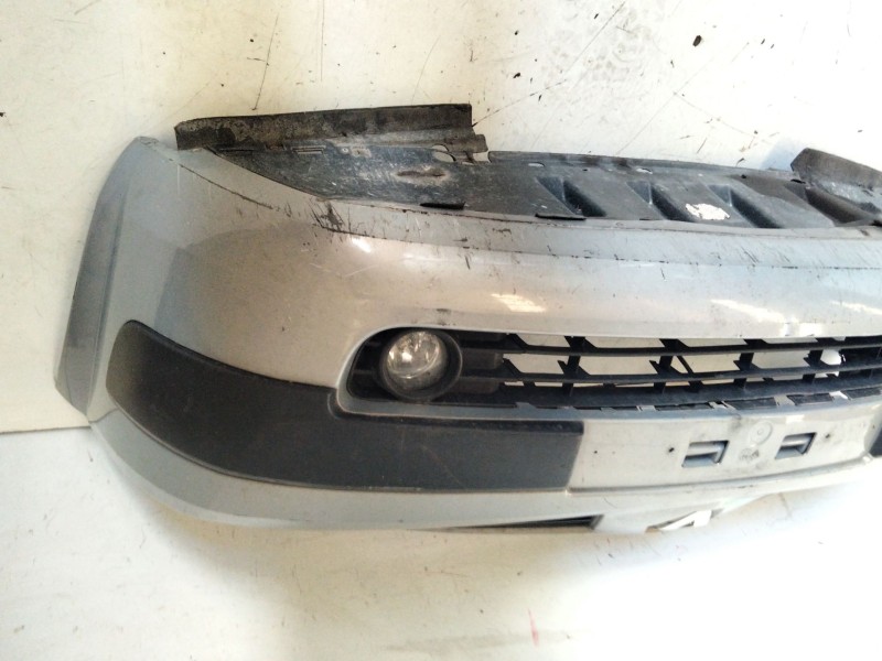 Recambio de paragolpes delantero para renault megane ii classic berlina confort authentique referencia OEM IAM   