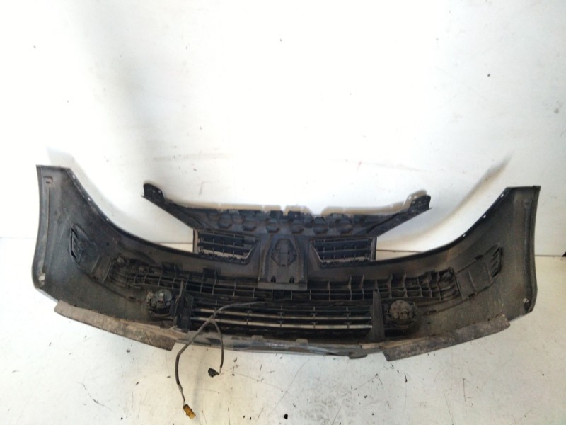 Recambio de paragolpes delantero para renault megane ii classic berlina confort authentique referencia OEM IAM   