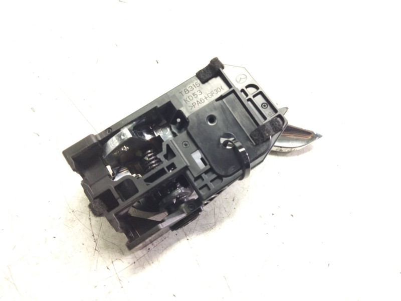 Recambio de maneta interior trasera izquierda para mazda cx-5 2.0 cat referencia OEM IAM T8315KD53  