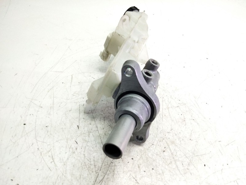 Recambio de bomba freno para mazda cx-5 2.0 cat referencia OEM IAM KD3443550  