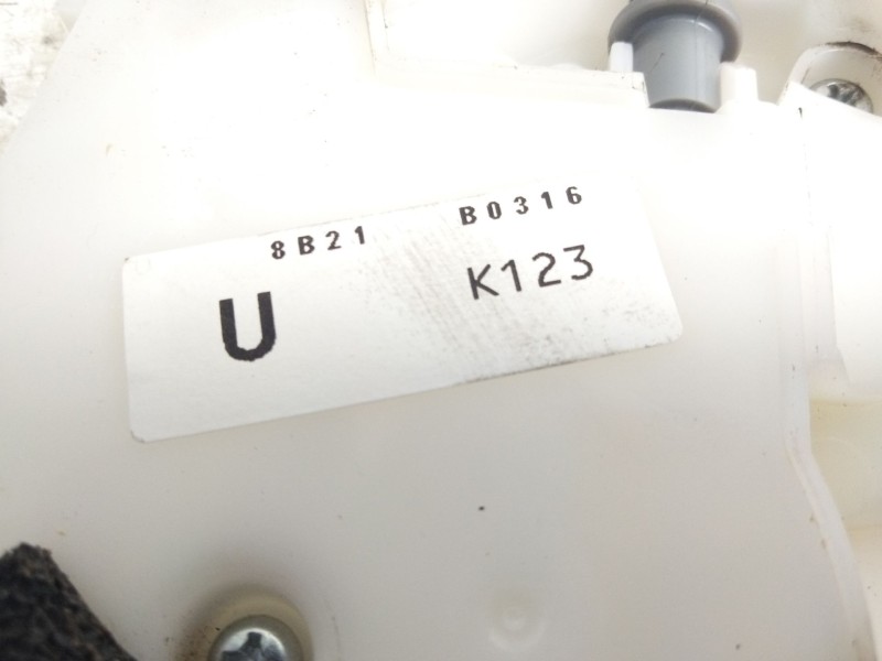 Recambio de cerradura puerta trasera derecha para mazda cx-5 2.0 cat referencia OEM IAM 8B21B0316  