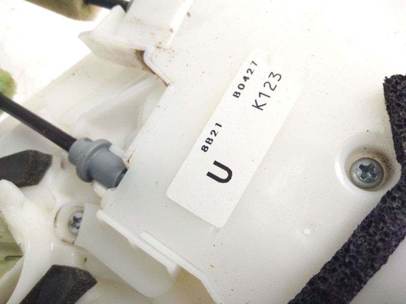 Recambio de cerradura puerta trasera izquierda para mazda cx-5 2.0 cat referencia OEM IAM 8B21B0427  