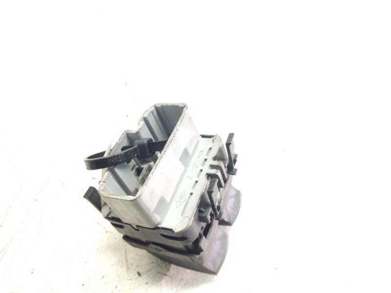 Recambio de mando elevalunas delantero izquierdo para renault twingo authentique referencia OEM IAM   