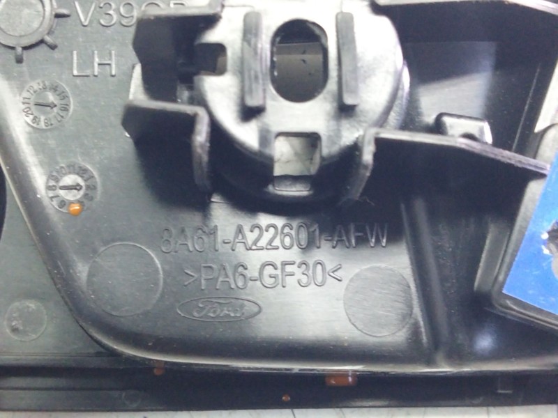 Recambio de maneta interior delantera izquierda para ford ecosport titanium referencia OEM IAM 8A61A22601  