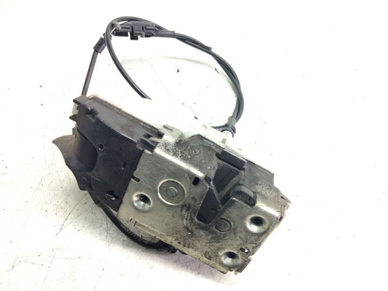 Recambio de cerradura puerta delantera izquierda para renault twingo authentique referencia OEM IAM 384978  