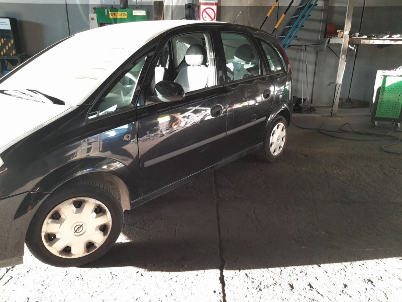 opel meriva del año 2004