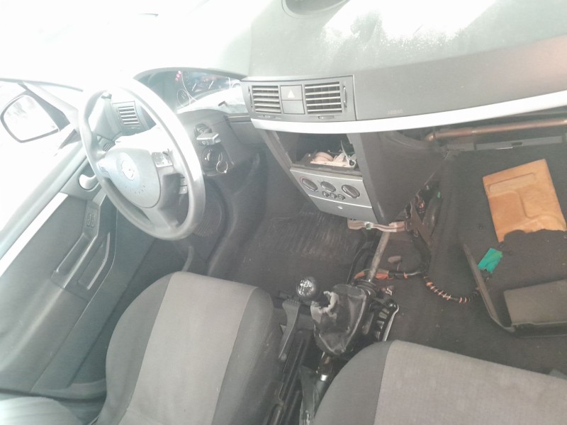 opel meriva del año 2004