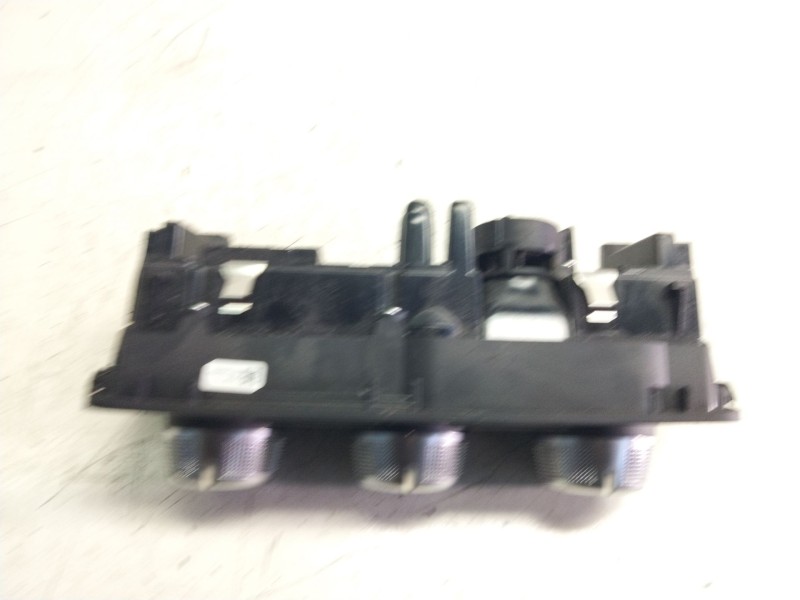 Recambio de mando calefaccion / aire acondicionado para audi a1 (8xk) 1.0 tfsi referencia OEM IAM 8XA820043  