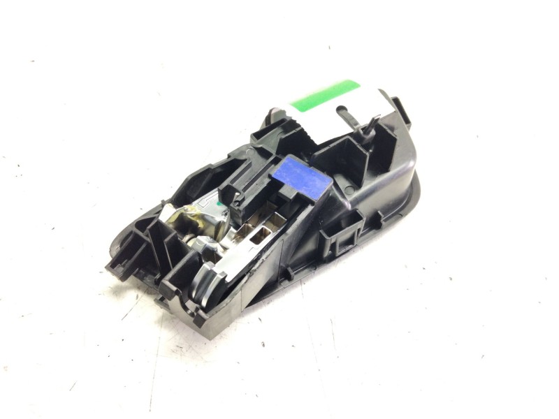 Recambio de maneta interior trasera derecha para ford ecosport titanium referencia OEM IAM 8A61A22600  