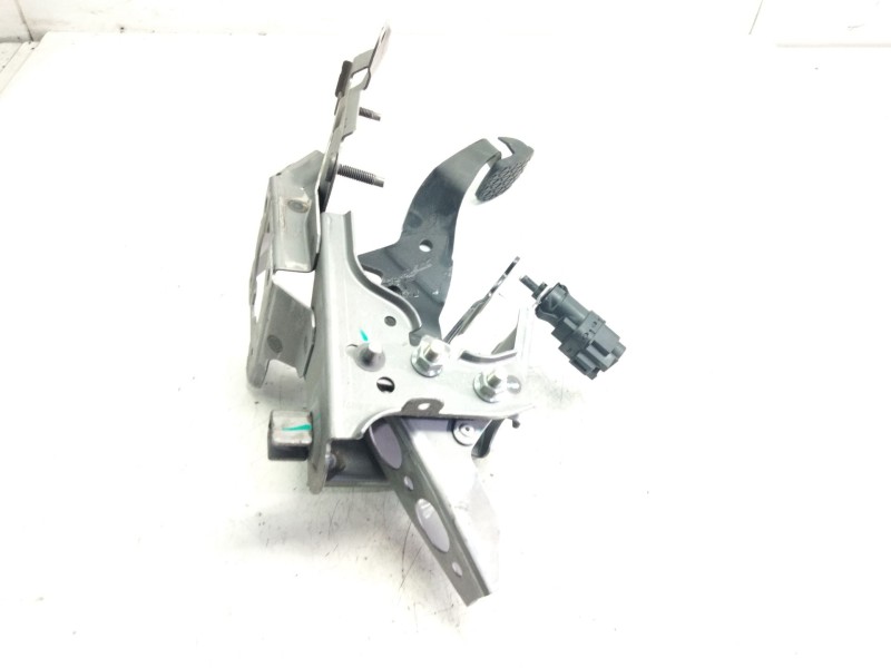 Recambio de pedal embrague para ford ecosport titanium referencia OEM IAM 8V512450AG  