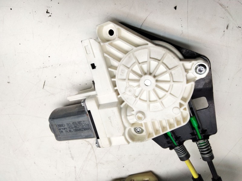 Recambio de elevalunas delantero derecho para audi a1 (8xk) 1.0 tfsi referencia OEM IAM 837462A  