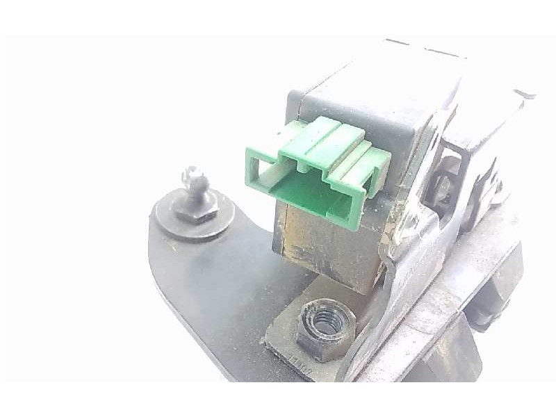 Recambio de cerradura porton trasera izquierda para land rover discovery v6 td se referencia OEM IAM 5127016049L  