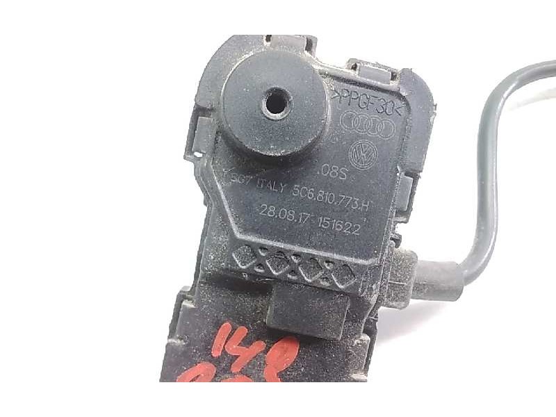 Recambio de motor cierre tapa combustible para skoda rapid active referencia OEM IAM 5C6810773H  