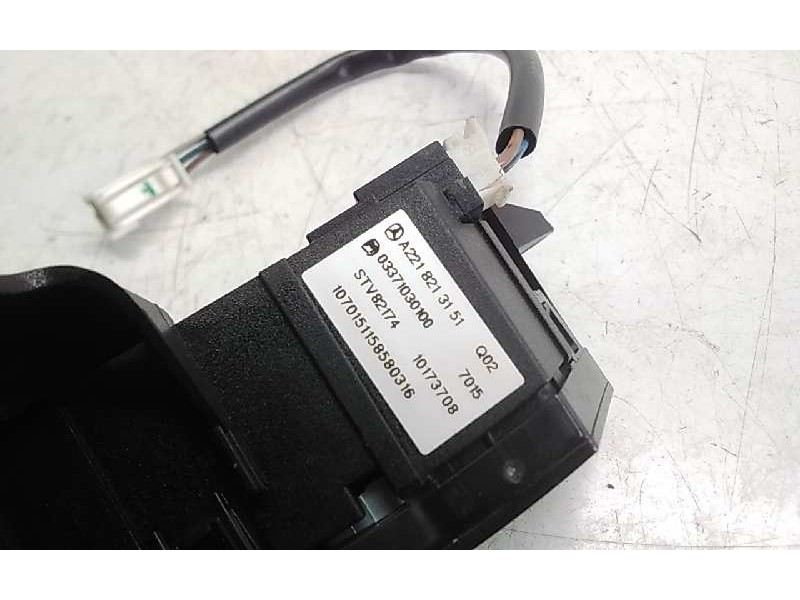 Recambio de mando bloqueo de puerta para mercedes clase s (w221) berlina 320 / 350 cdi (221.022) referencia OEM IAM A2218213151 