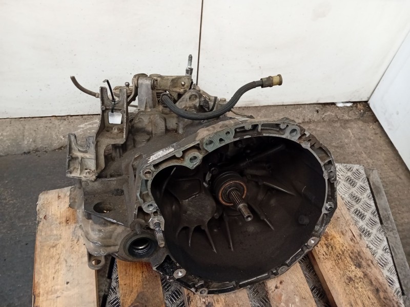 Recambio de caja cambios para renault scenic ii 1.9 dci diesel referencia OEM IAM 0008200128325  
