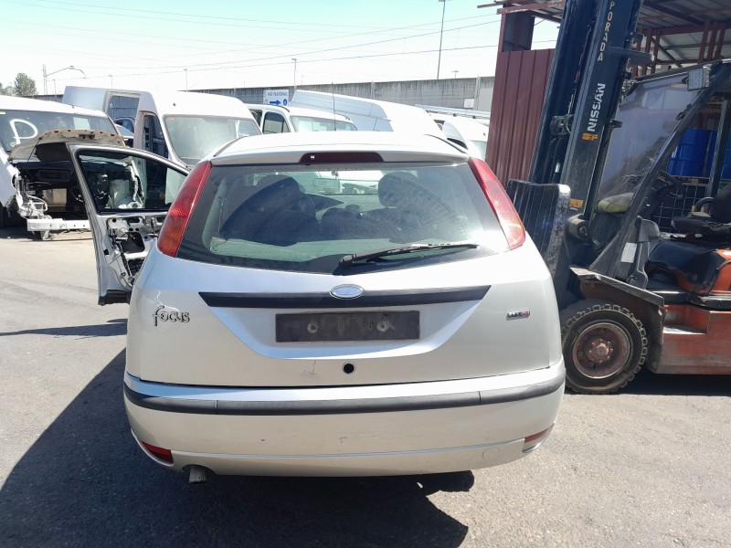 ford focus berlina (cak) del año 2003