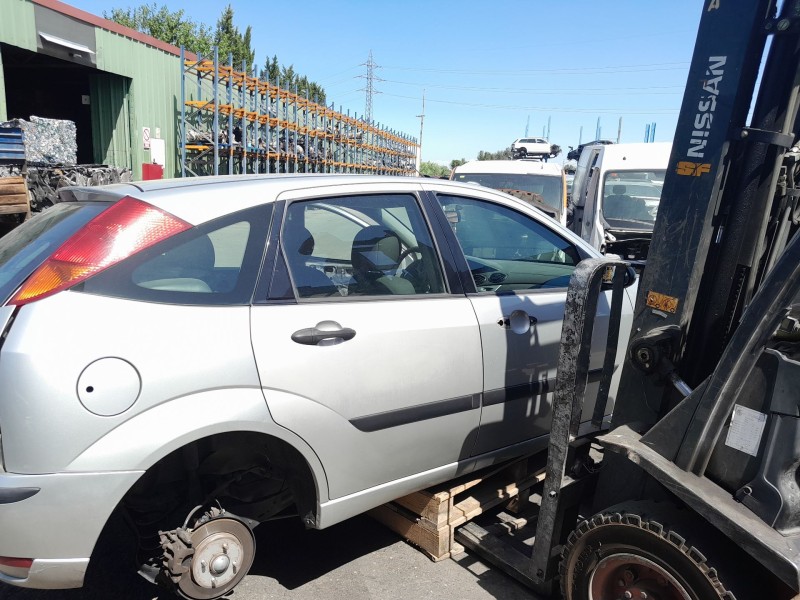 ford focus berlina (cak) del año 2003