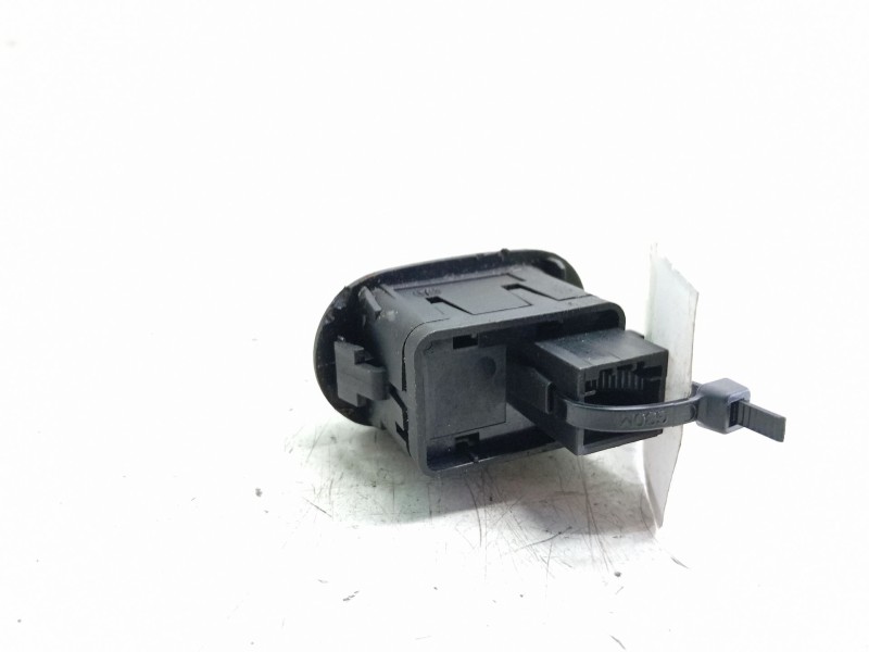 Recambio de mando elevalunas delantero izquierdo para citroen c3 1.1 referencia OEM IAM 96401469XT  