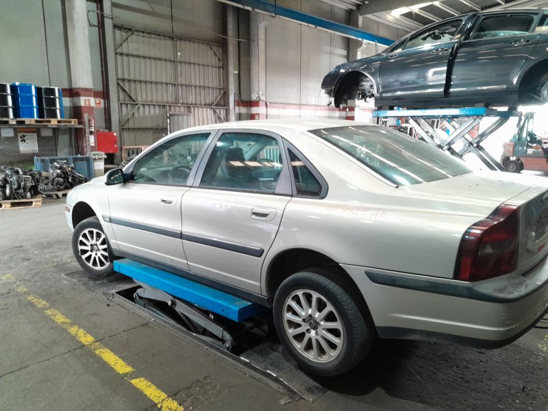 volvo s80 berlina del año 1999