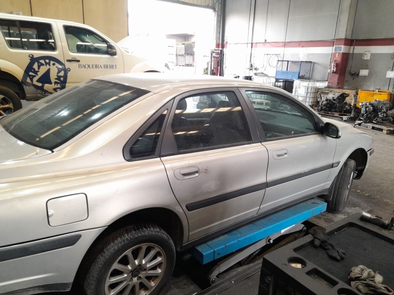volvo s80 berlina del año 1999