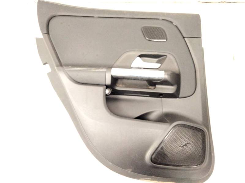 Recambio de guarnecido puerta trasera izquierda para mercedes-benz gla (h247) gla 200 (247.787) referencia OEM IAM A2477303301  