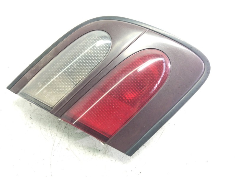 Recambio de piloto trasero izquierdo porton para nissan almera (n15) 2.0 diesel referencia OEM IAM   