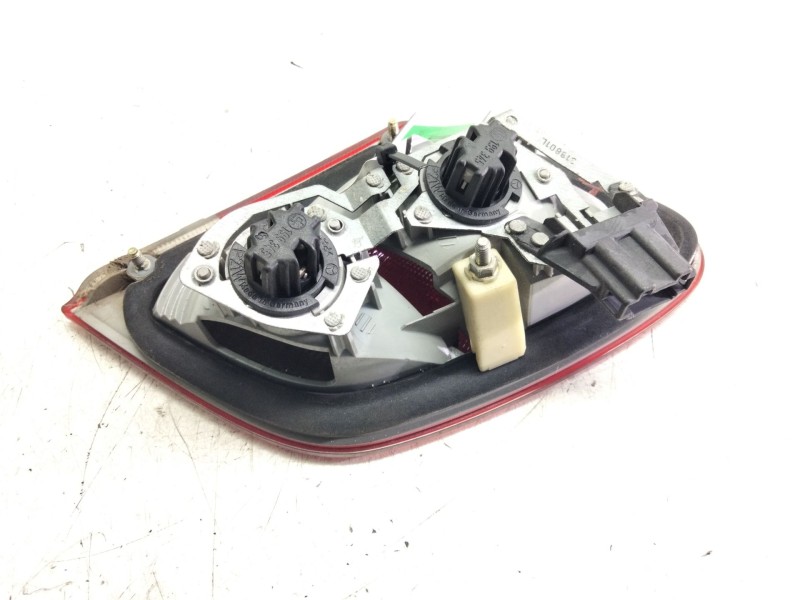 Recambio de piloto trasero izquierdo porton para mercedes clase e (w210) berlina diesel 270 cdi (210.016) referencia OEM IAM A21