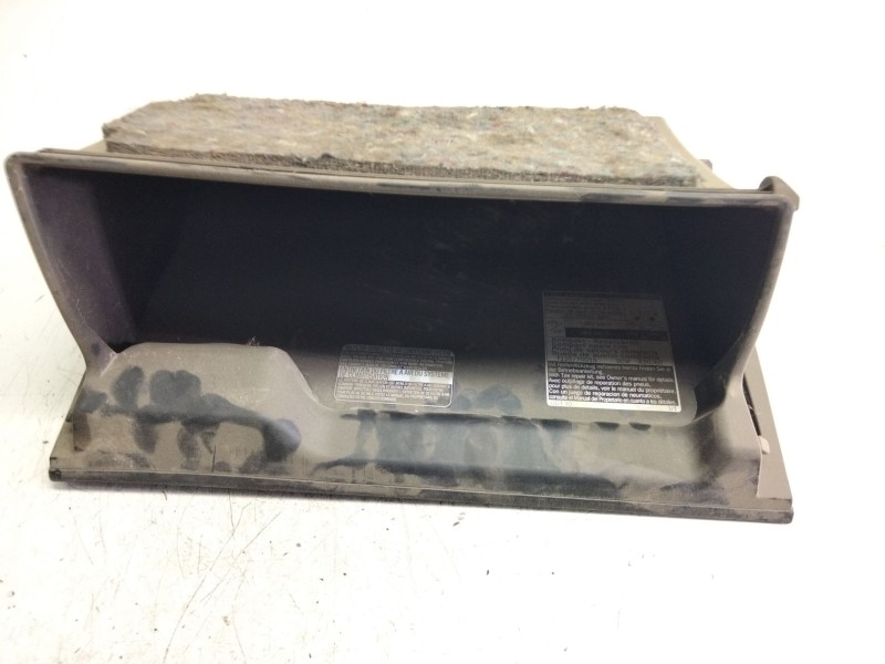 Recambio de guantera para toyota yaris (ksp9/scp9/nlp9) básico referencia OEM IAM   