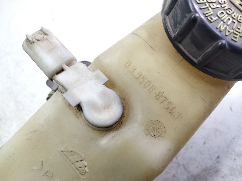 Recambio de bomba freno para toyota yaris (ksp9/scp9/nlp9) básico referencia OEM IAM 03350887541  