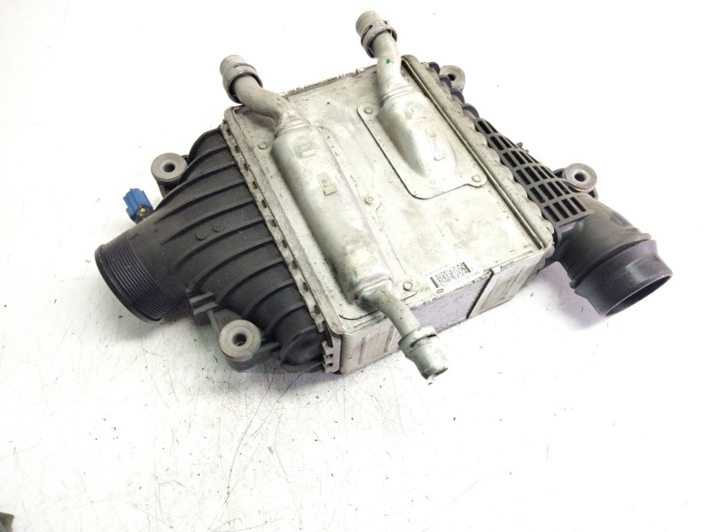 Recambio de intercooler para jaguar xe r-sport referencia OEM IAM GX736K775AC  