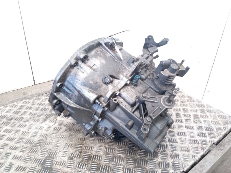 Recambio de caja cambios para nissan primera berlina (p12) acenta referencia OEM IAM 8200210599  