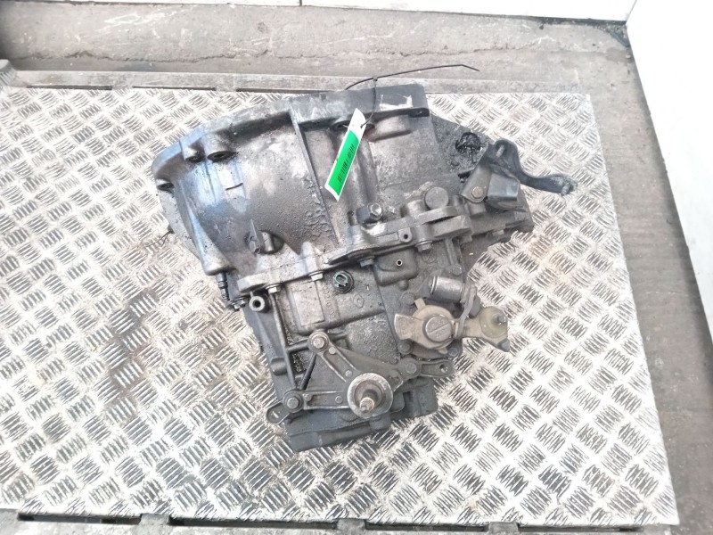 Recambio de caja cambios para nissan primera berlina (p12) acenta referencia OEM IAM 8200210599  