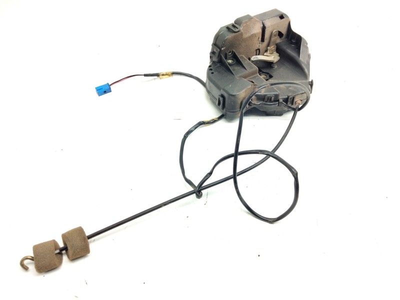 Recambio de cerradura puerta trasera derecha para mercedes clase c (w203) berlina 200 cdi (203.004) referencia OEM IAM   