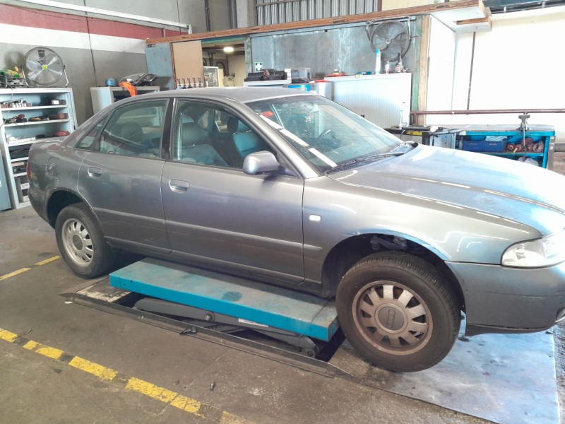 audi a4 berlina (b5) del año 2000