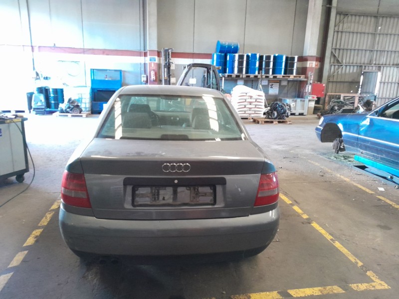 audi a4 berlina (b5) del año 2000