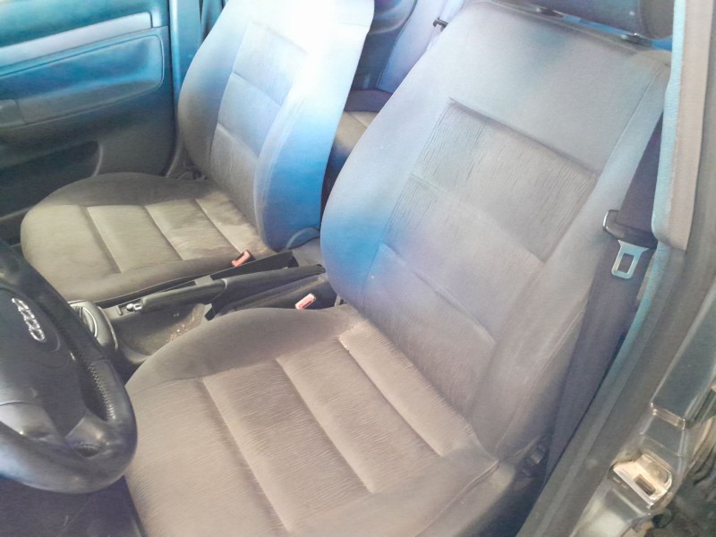 audi a4 berlina (b5) del año 2000