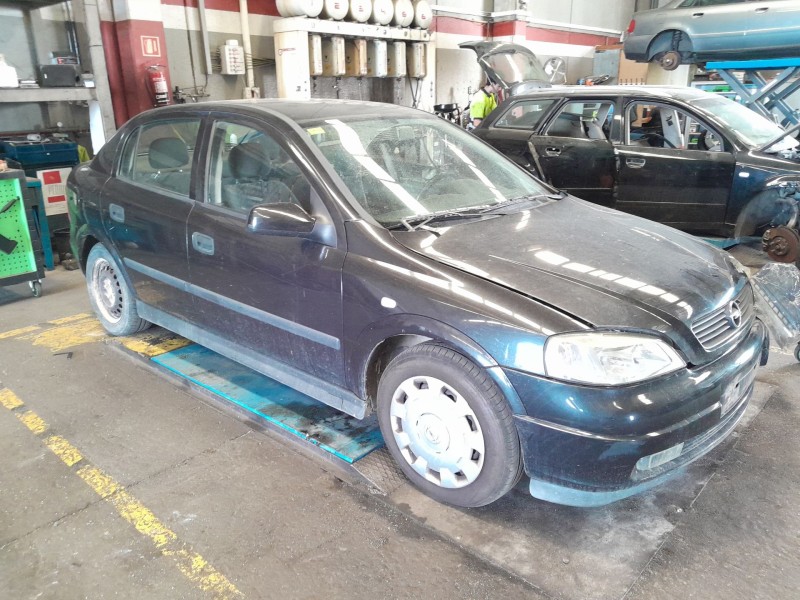 opel astra g berlina del año 2001
