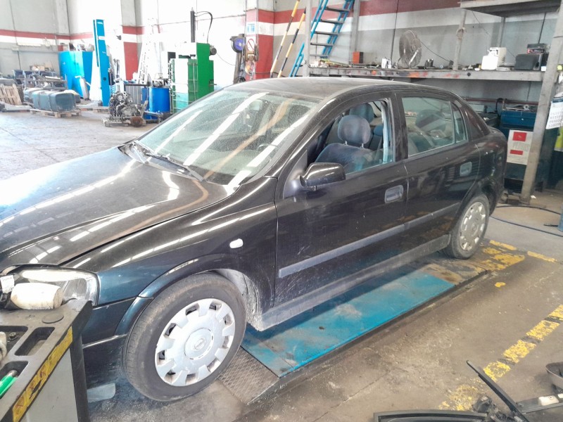 opel astra g berlina del año 2001