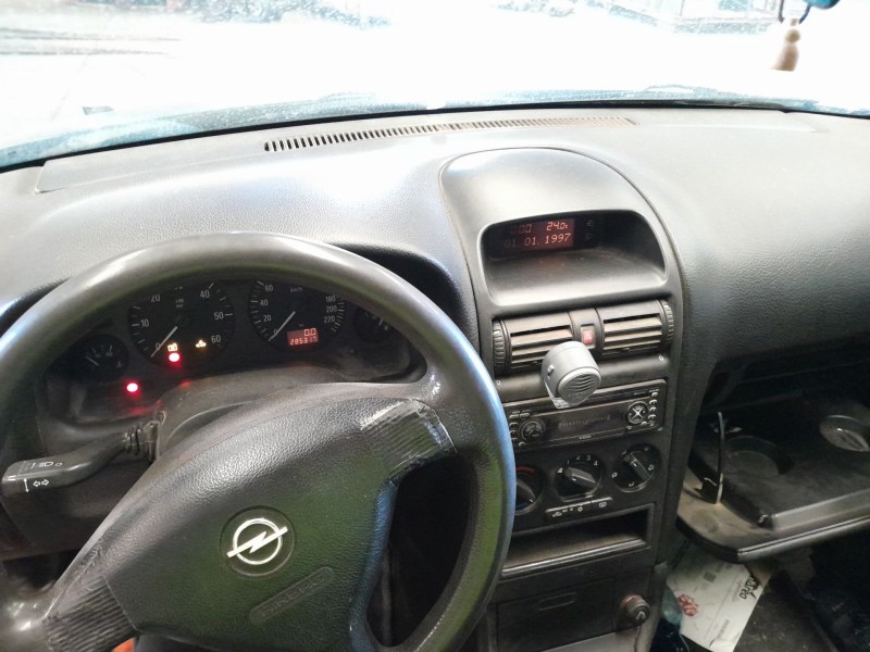 opel astra g berlina del año 2001