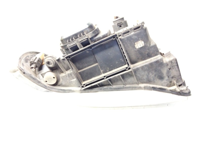Recambio de faro izquierdo para audi a4 berlina (b5) 1.8 20v turbo referencia OEM IAM 8D0941003AD  