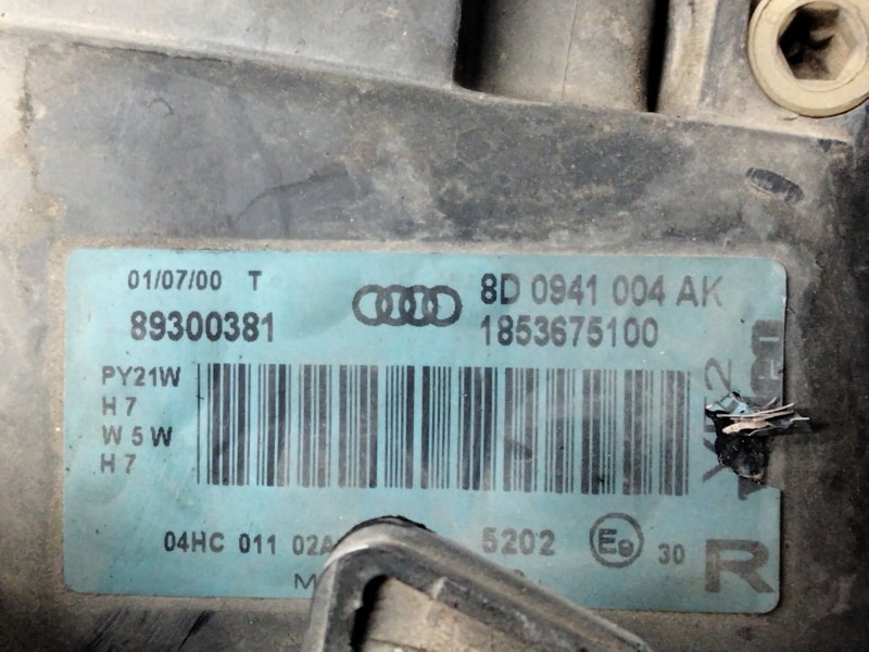 Recambio de faro derecho para audi a4 berlina (b5) 1.8 20v turbo referencia OEM IAM 8D0941004AD  