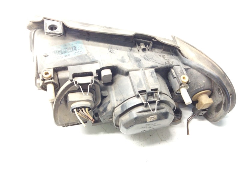 Recambio de faro derecho para audi a4 berlina (b5) 1.8 20v turbo referencia OEM IAM 8D0941004AD  